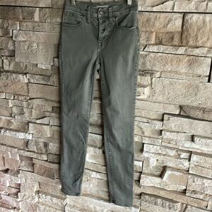 Madewell green high rise skinny jean